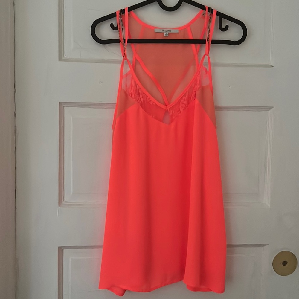 Miss me | summer top with beaded straps and lace details | hot pink